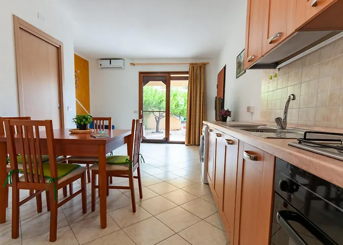 Salvatore Caletta Sul Mare Feriehus *