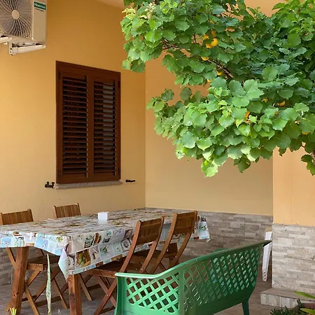 Salvatore Caletta Sul Mare 別荘